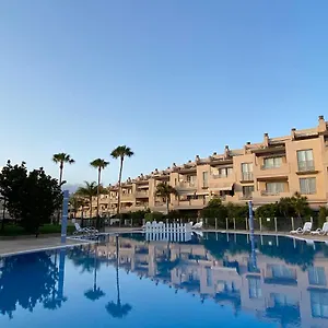 tejita-by-the-pool-2min-walk-to-sea.in-canary-islands.com/