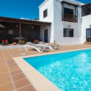 https://apartamento-casa-belen.in-canary-islands.com